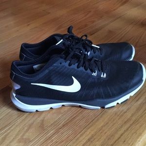 Women’s Nike sneakers
